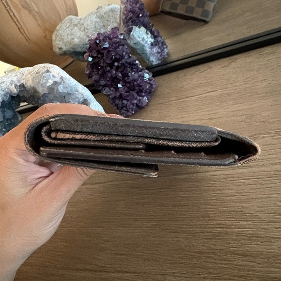 Louis Vuitton Damier Canvas Wallet - Picture 2 of 16